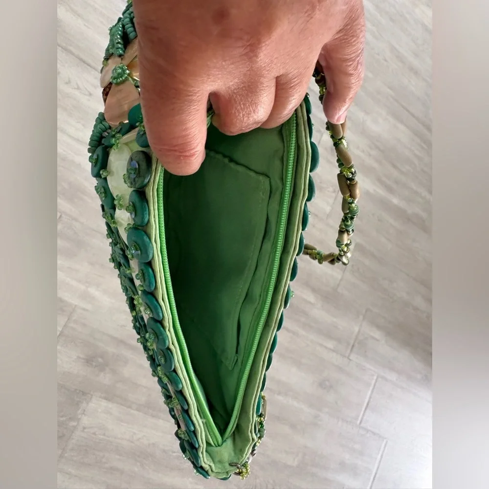 EUC green Capiz shell beaded shoulder bag - Picture 4 of 7